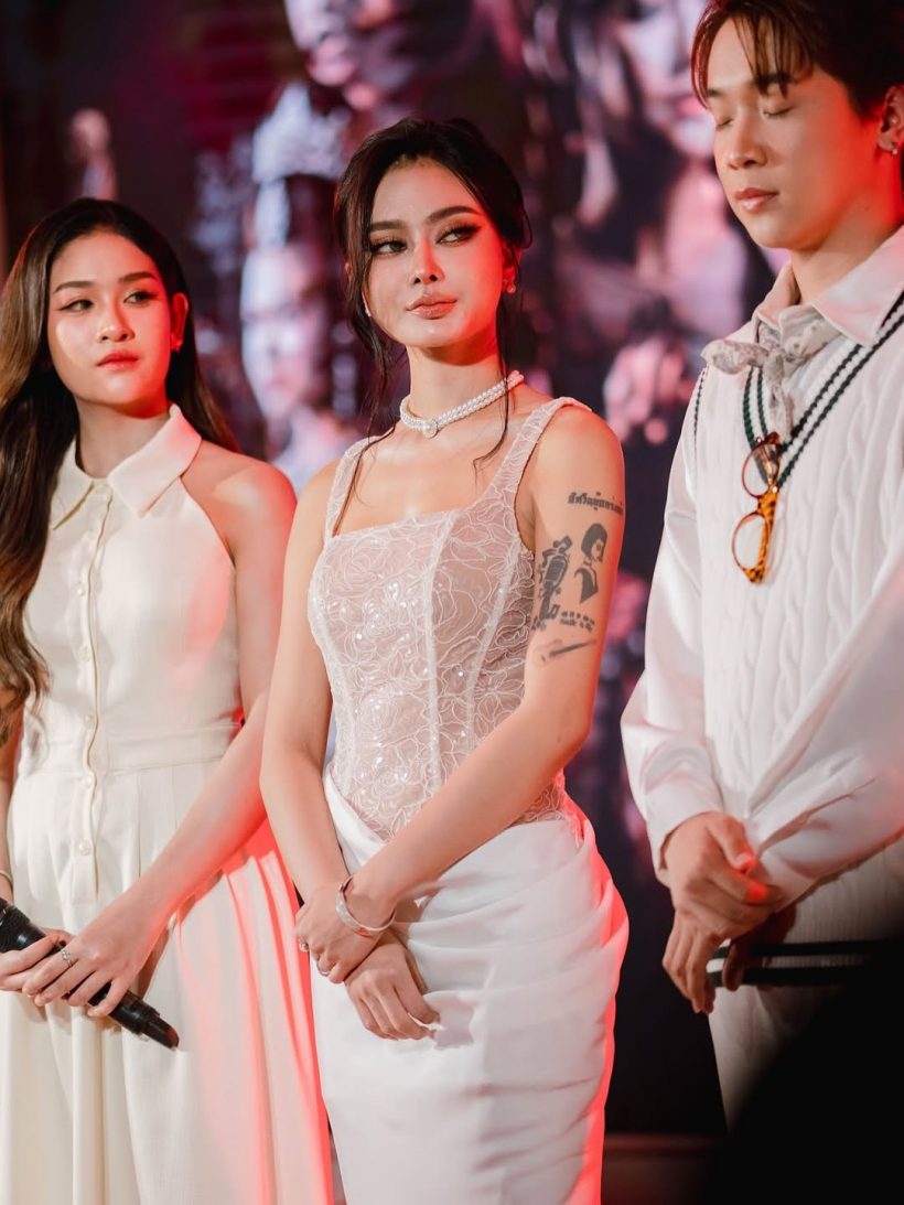 ขยี้ตารัวๆ นักร้องสาวดัง สวยขึ้นมาก เหมือนหลุดมาจากนิยาย