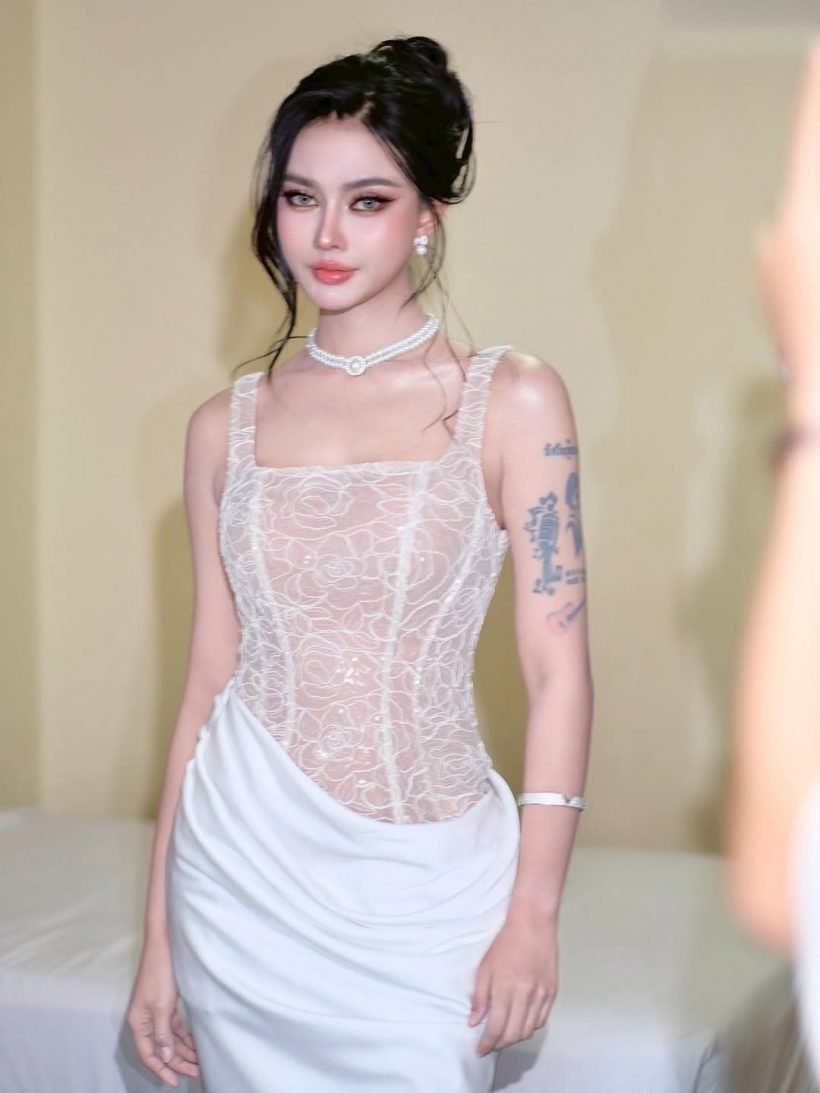 ขยี้ตารัวๆ นักร้องสาวดัง สวยขึ้นมาก เหมือนหลุดมาจากนิยาย