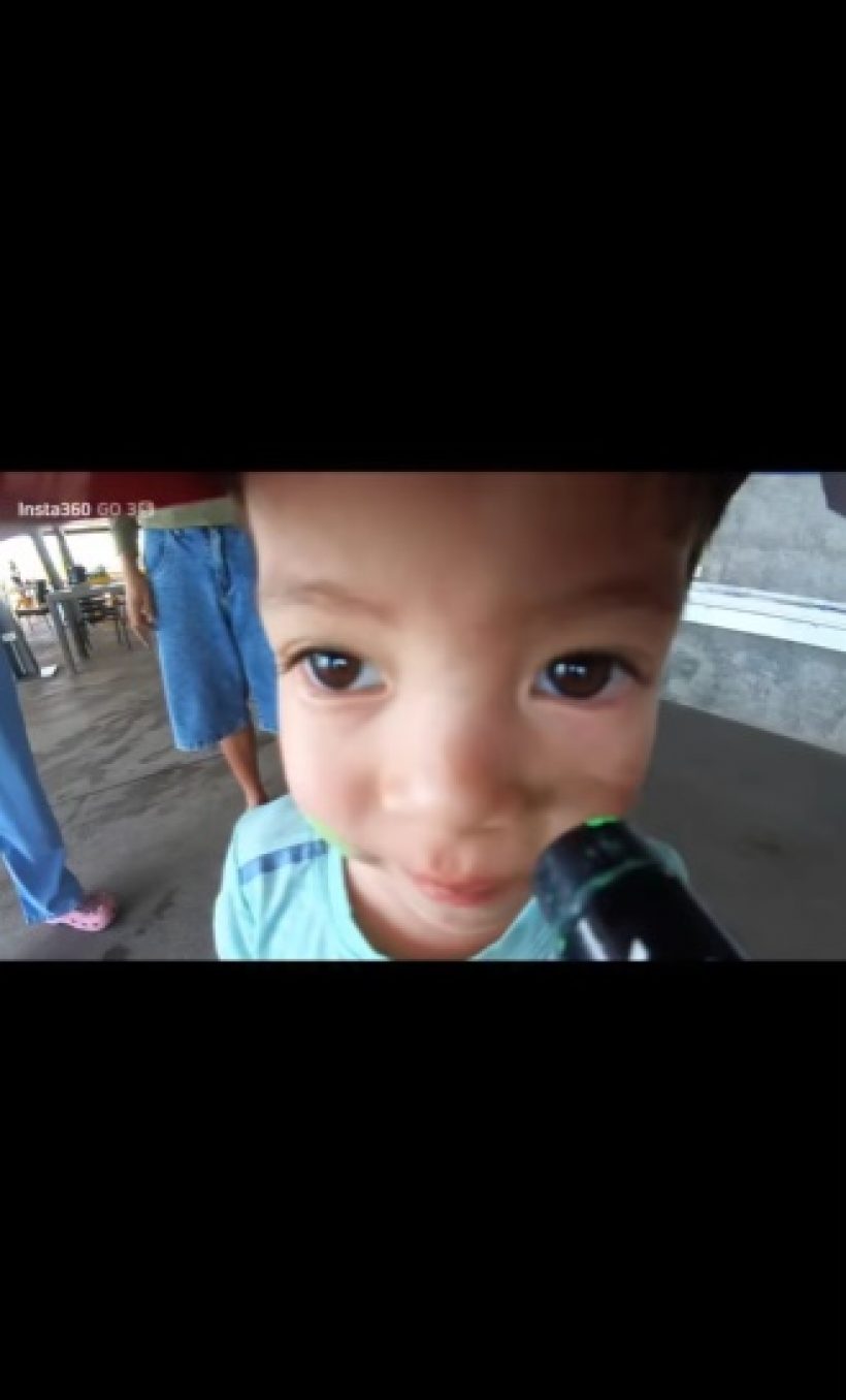 สุดยอด! ทายาทคู่รักดาราดัง กล้าเล่นสกีน้ำ ไม่กลัวเลย