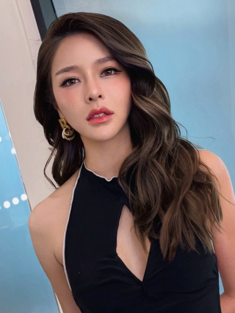 แฟนๆใจฟู! ดาราสาวดังเคียงข้าง ออม สุชาร์ ไม่เคยทิ้งไปไหน