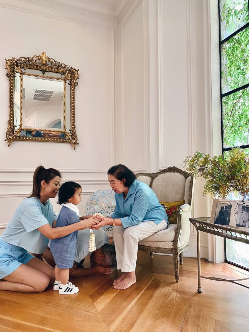 เอมมี่เศร้า...โพสต์อาลัยคุณแม่สามี ที่อยู่ด้วยกันมา 19 ปี