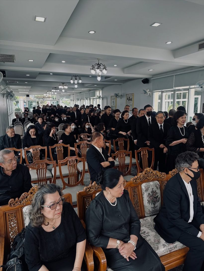 เอมมี่เศร้า...โพสต์อาลัยคุณแม่สามี ที่อยู่ด้วยกันมา 19 ปี