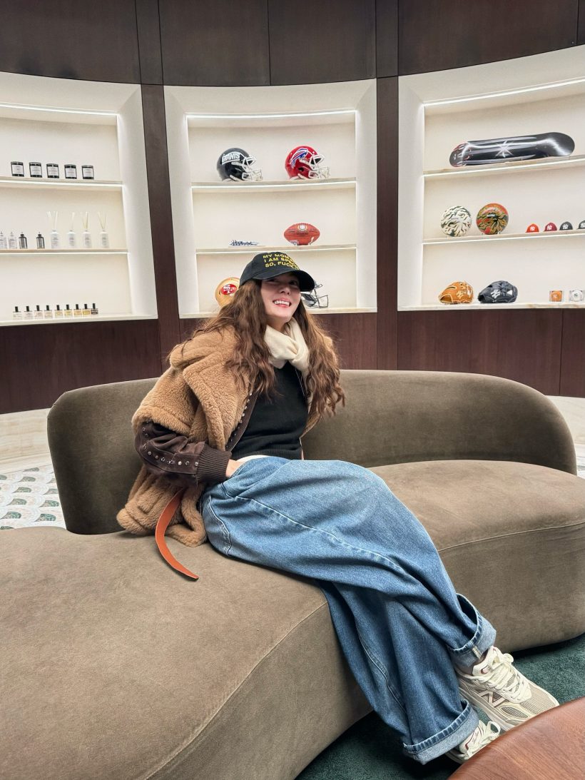 รูปเดียวรู้เรื่อง! เจนี่ โพสต์ภาพรวมตัวแก๊งเพื่อน ซูมดูมีใครบ้าง?