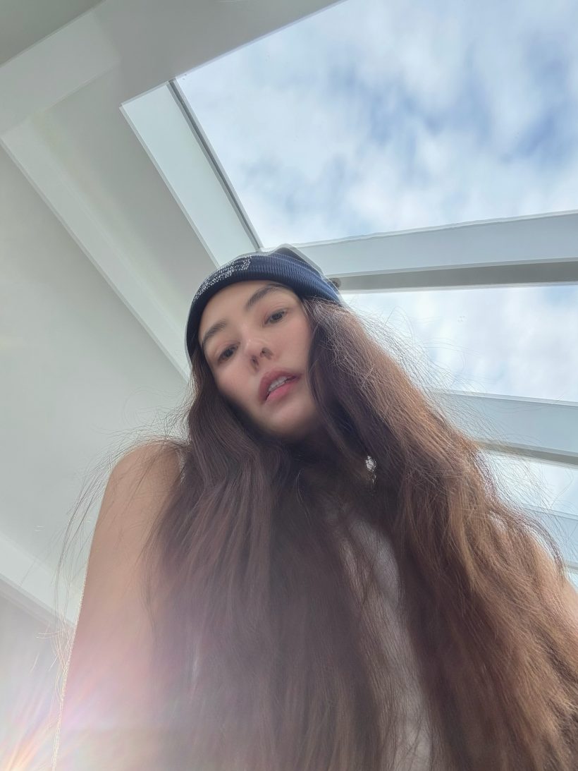 รูปเดียวรู้เรื่อง! เจนี่ โพสต์ภาพรวมตัวแก๊งเพื่อน ซูมดูมีใครบ้าง?