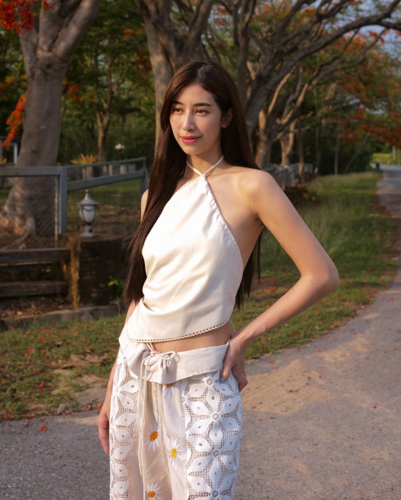 ชาวเน็ตแห่รีวิว มิ้นต์ ชาลิดา บอกตรงกัน ตัวจริงเป็นแบบนี้?