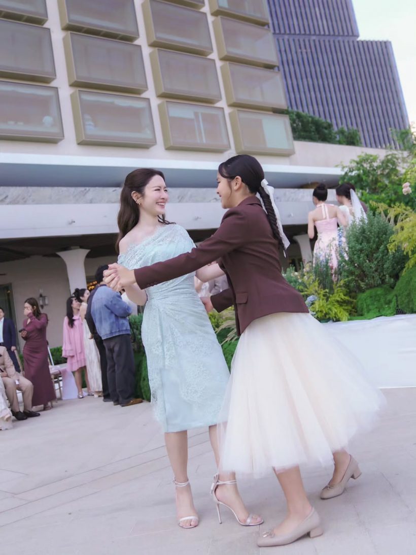 ดูชัดๆ ชุดน้องปีใหม่ร่วมงานแต่ง แววอนาคตไกล!!