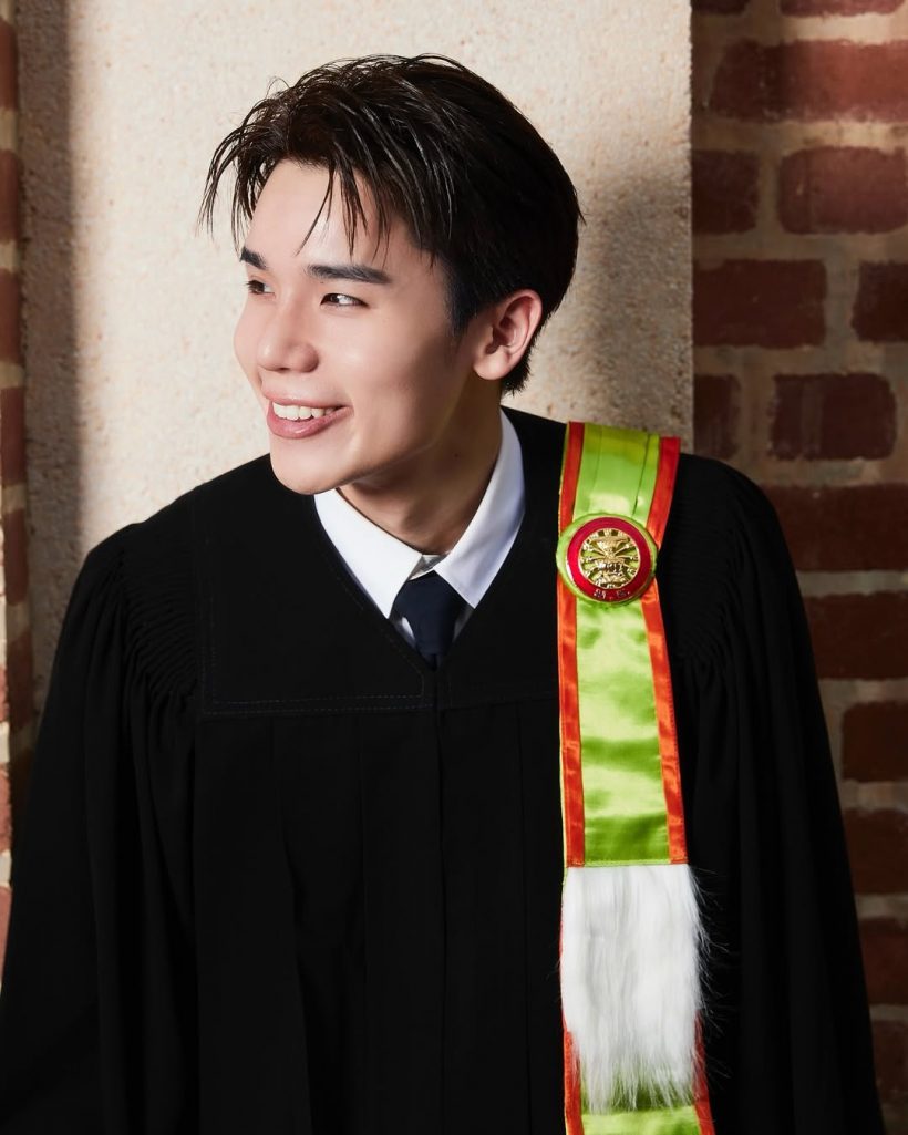 ดาราหนุ่มดังคว้า ป.โท สำเร็จ แฟนคลับยินดี มหา’ลัยแทบแตก