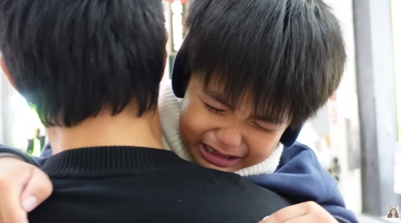 เเรงมาก! น้องวายุ ลูกชาย บัว สโรชา โดนนักเเสดงหุ่นนิ่งตบหัว