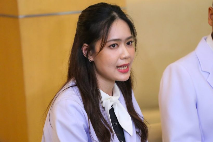 เปิดโปรไฟล์ พญ. ปานวาด ช่วยชีวิต นุ่น หลังเกิดภาวะมดลูกเเตก!