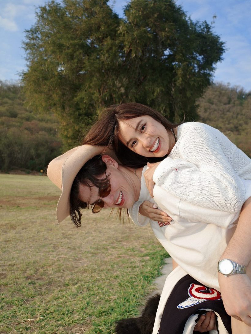 เก๋ไก๋หลุดปาก! อีกปีเดียวแต่ง? เผยโมเมนต์ลับหลังเจอพ่อแม่อาบี