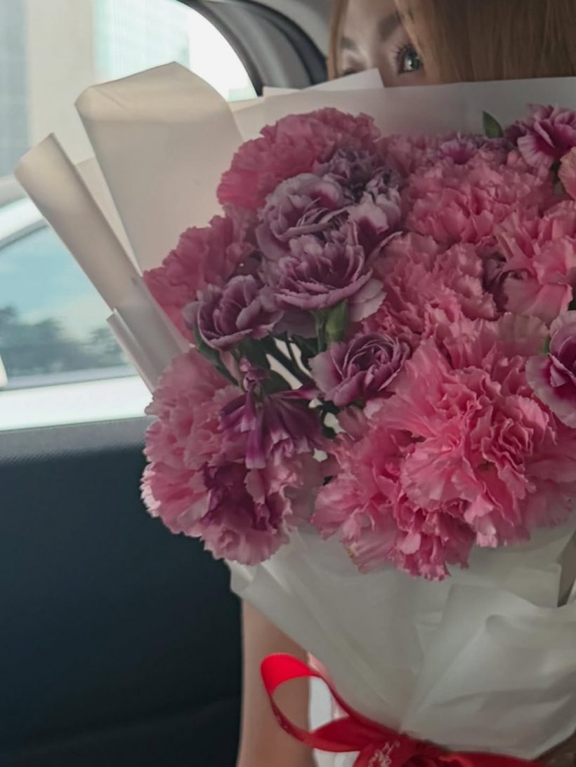 มิว MEYOU โพสต์หวาน แต่อุ๊ย..สาวข้างกาย คล้ายดาราดัง