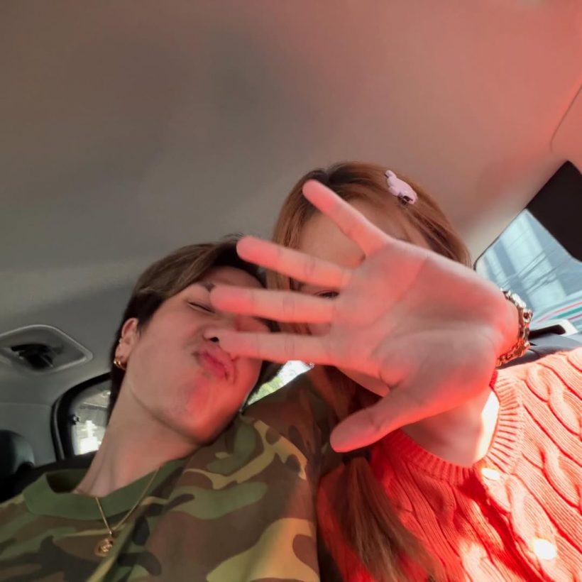 มิว MEYOU โพสต์หวาน แต่อุ๊ย..สาวข้างกาย คล้ายดาราดัง