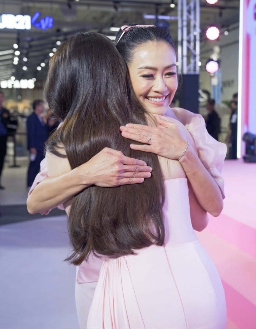 หลายคนไม่รู้ ผู้ประกาศคนนี้ คืออาจารย์มหาวิทยาลัย ของเบลล่า ราณี