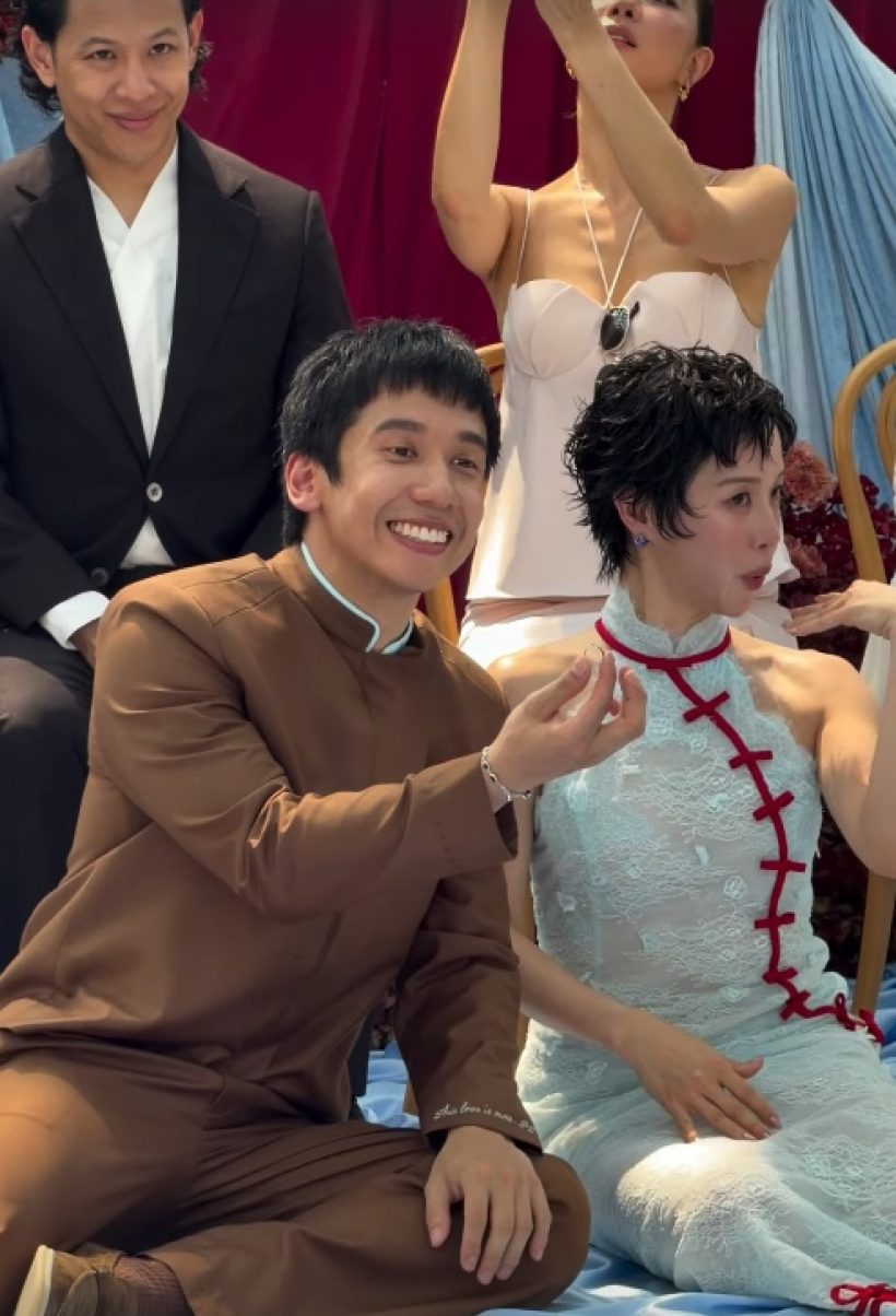 ส่องของรับขวัญ พลอย-เต มีชิ้นเดียวในโลก คริสร้องอยากได้!!