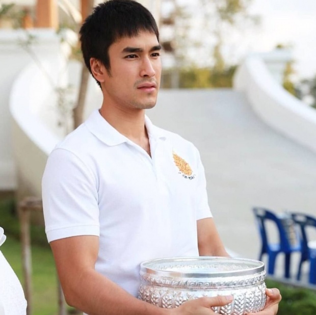 อิ่มบุญกันถ้วนหน้า!! ณเดชน์ และแม่แก้ว ร่วมตักบาตรข้าวสุก ในวันเกิด