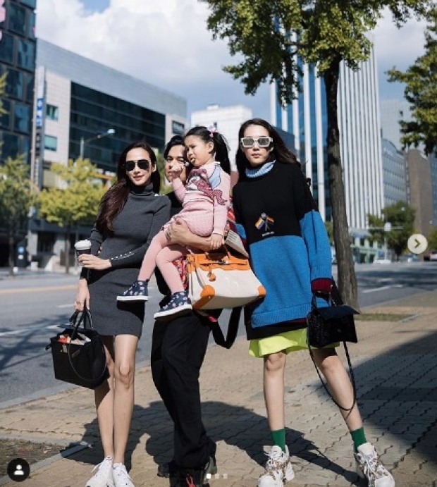 คุณแม่แซ่บมาก! เมย์  อวดหุ่นสวยสุดแซ่บ ในชุดว่ายน้ำวันพีช