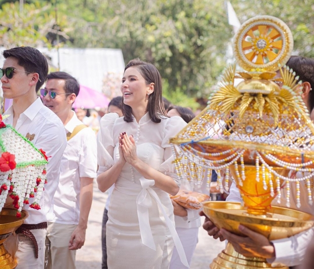 ศรีริต้า - กรณ์ หัวเรือใหญ่งานบุญ นำทัพ ทอดกฐินสามัคคีสร้างอุโบสถ จ.ราชบุรี