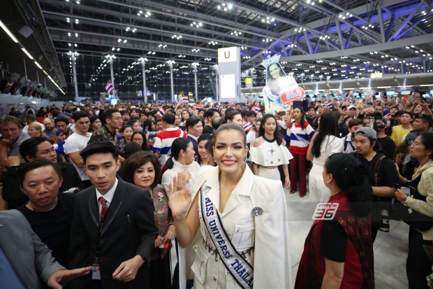 พร้อมเเล้ว! ฟ้าใส ปวีณสุดา ออกเดินทางชิงมงฯMU2019 เเฟนนางงามเเห่ส่งเพียบ