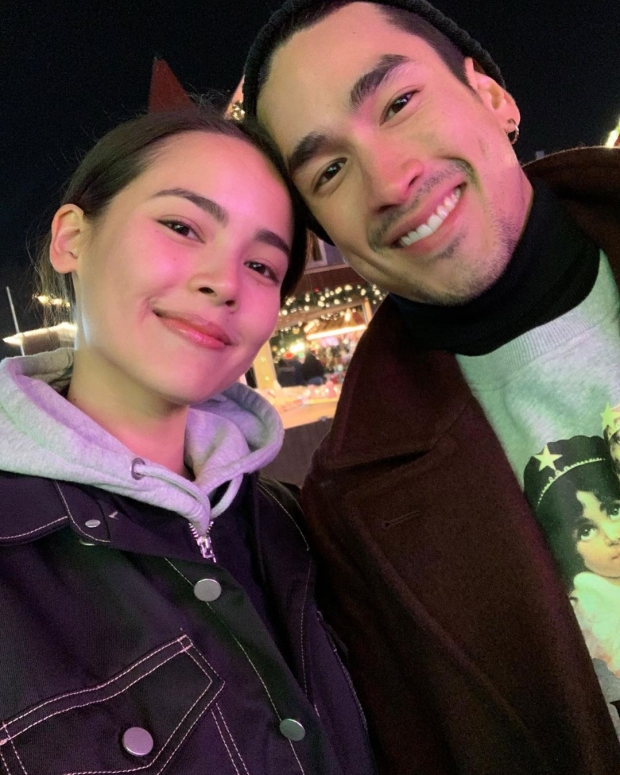 ส่งต่อความน่ารัก!! ณเดชน์ - ญาญ่า ฉีกทุกความหวาน จัดเสื้อครอบครัวใส่ครบเเก๊ง