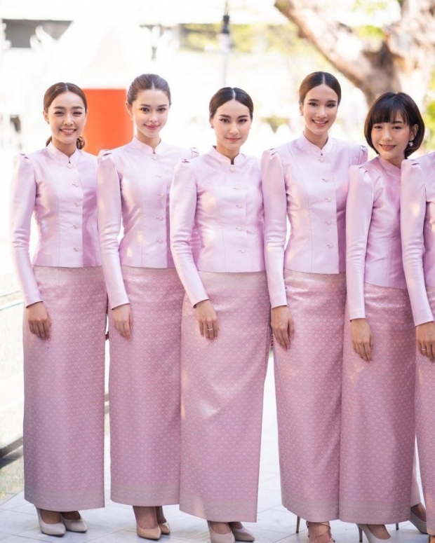 งดงาม! เเพทริเซีย สวยหวานในชุดไทยอมรินทร์