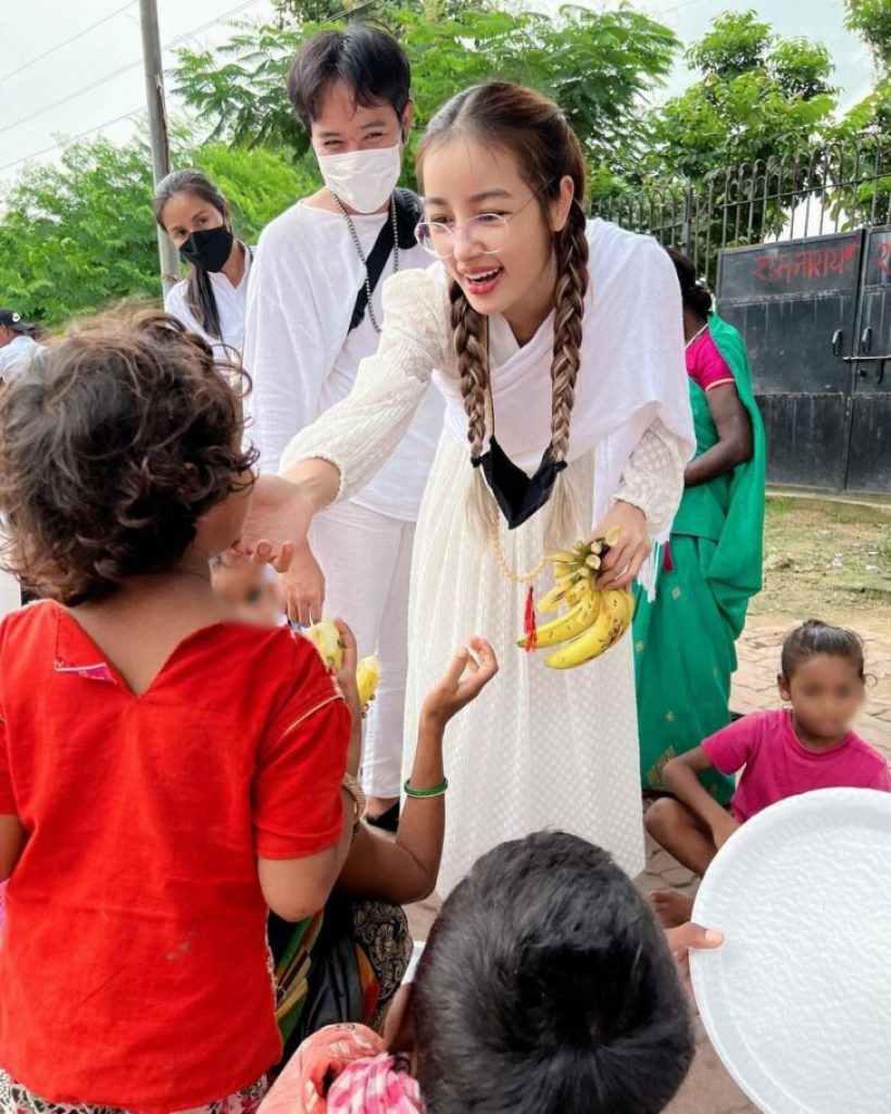  สาวสุดแซ่บเปิดภาพแสวงบุญ ขึ้นยอดเขาคิชกูฏที่อินเดียปิติจนพูดไม่ถูก