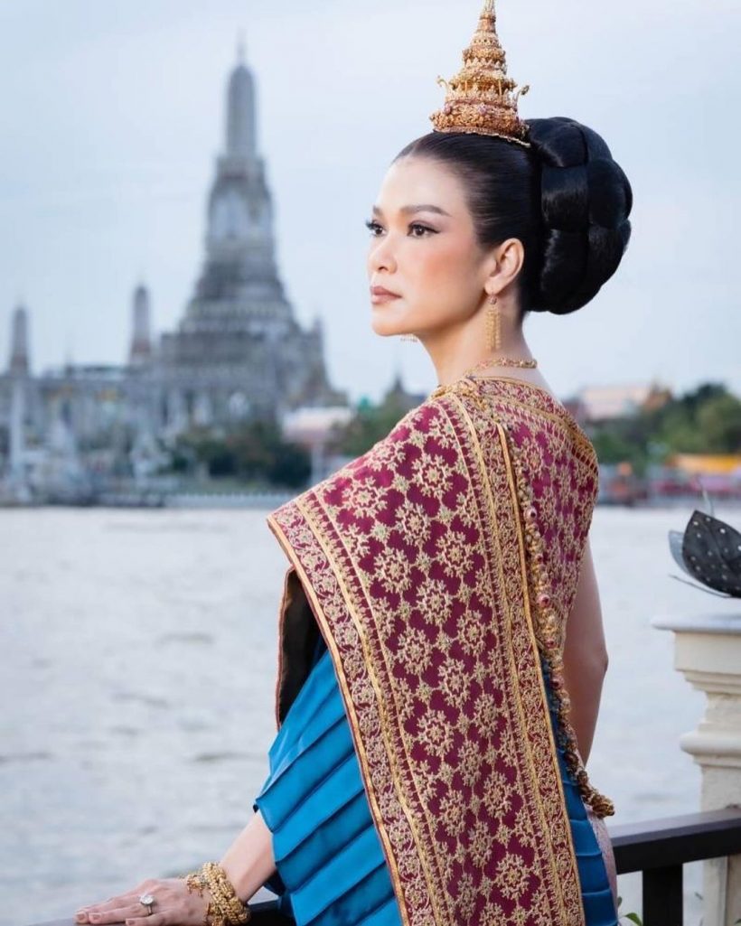  ว๊าว! ดาราลูก3ใส่ชุดดไทยสวยสง่า สมเป็นสะใภ้จ้าวแห่งบ้านจักรพงษ์ 