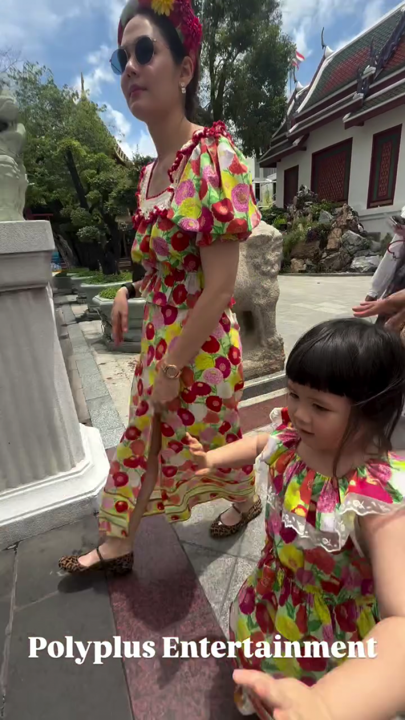 เอ็นดูดาราสาว แอบิเกล ร่วมบุญงานบวชรำหน้านาคเก่งมาก
