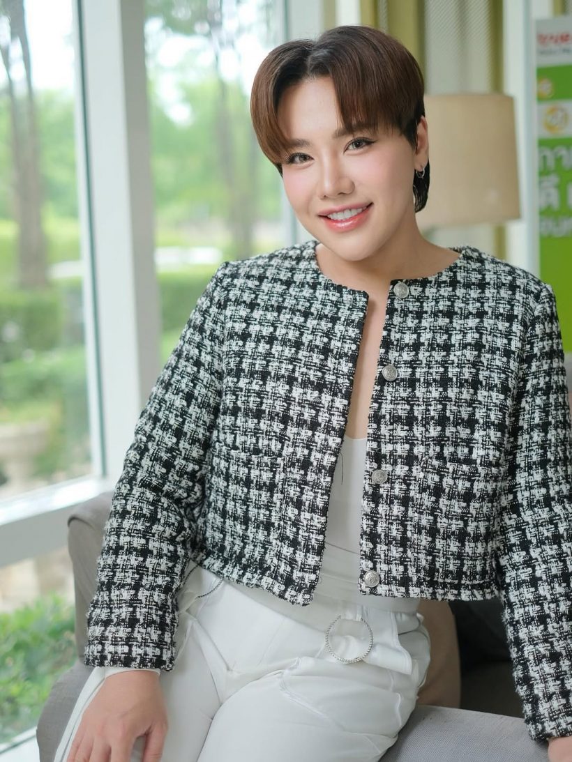 เธอคนนี้ โอดชีวิตเหมือนถูกต้องคำสาป สวยแค่ไหน ก็ไม่มีแฟน