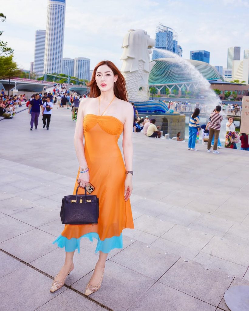 แยกแทบไม่ออกแล้ว! ผจก.ใหม่ ดาวิกา สวยวันสวยคืนสุดๆ