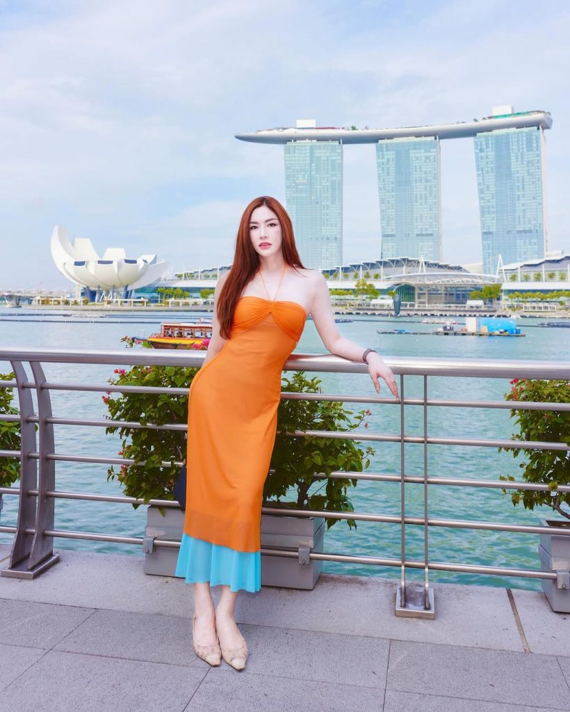 แยกแทบไม่ออกแล้ว! ผจก.ใหม่ ดาวิกา สวยวันสวยคืนสุดๆ