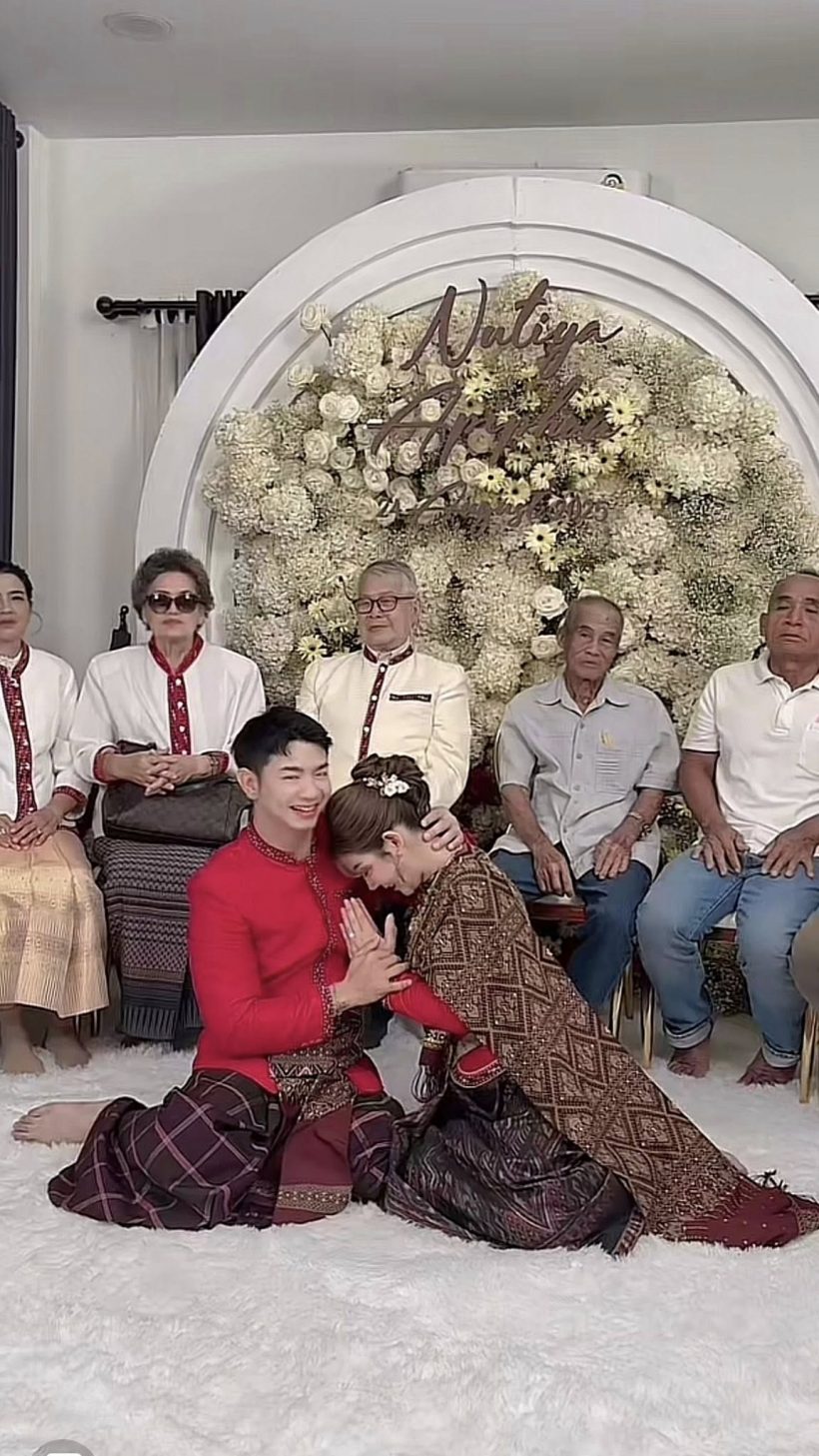 แซ่ซ้องยินดี!! สาวคนดังอุ้มท้องลูกชาย เข้าพิธีหมั้นสุดอบอุ่น