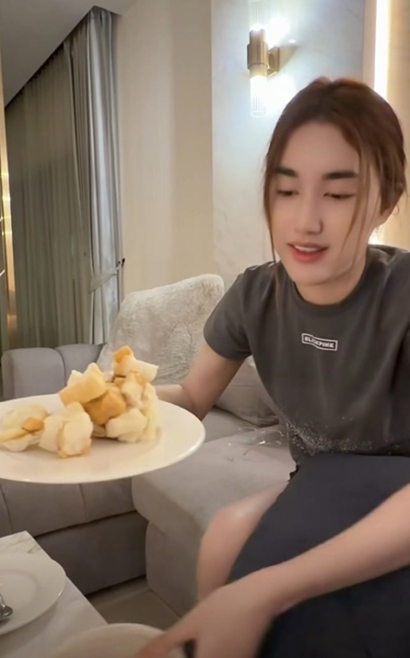 บิ๊ก ธิติวุฒิ หายเหนื่อย! สาวสวยเตรียมของกินให้เพียบ หลังเลิกงาน