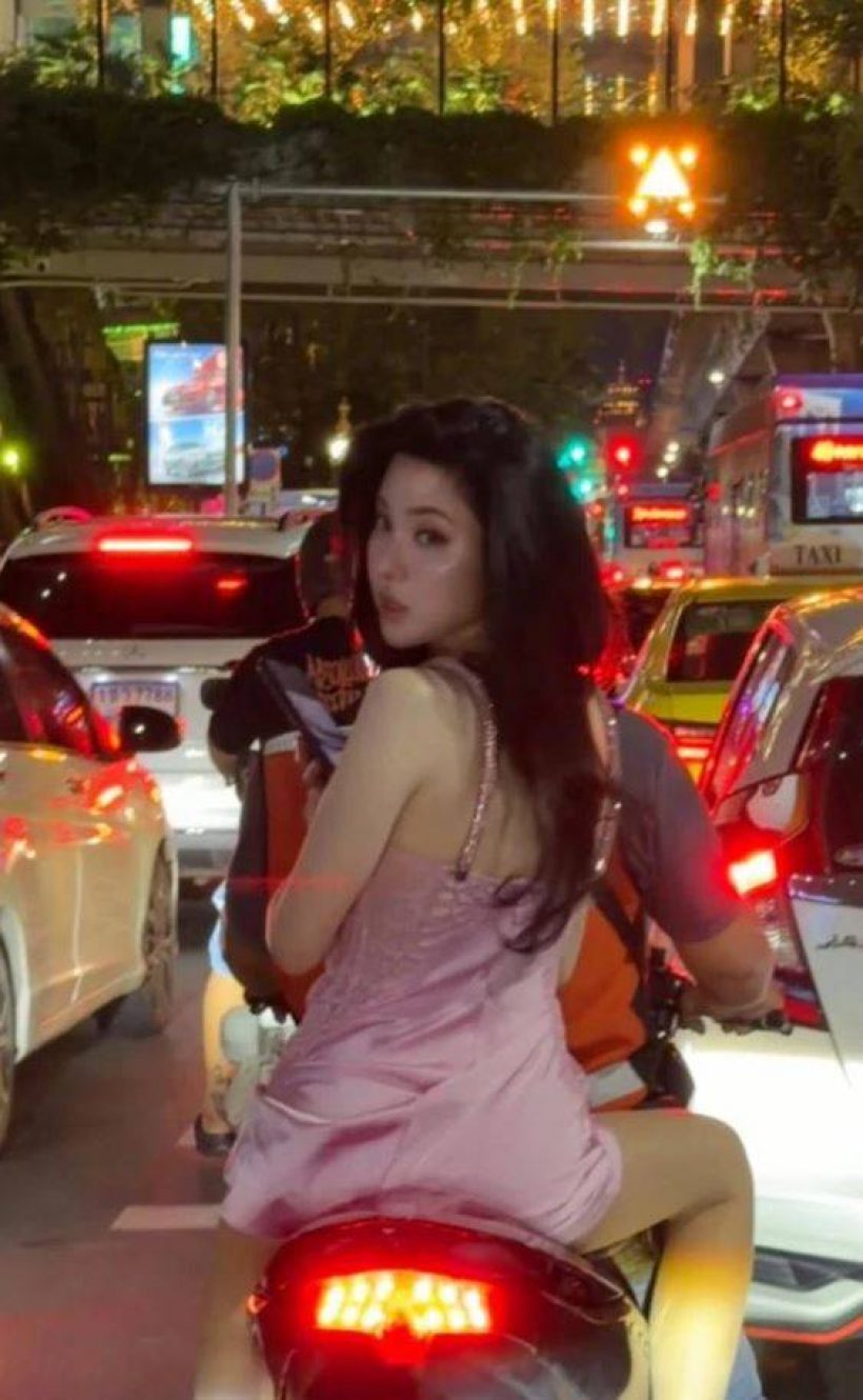 เจนิส เปิดความรู้สึก หลังเห็นภาพผู้ชายแห่รุมดมเบาะมอ'ไซค์