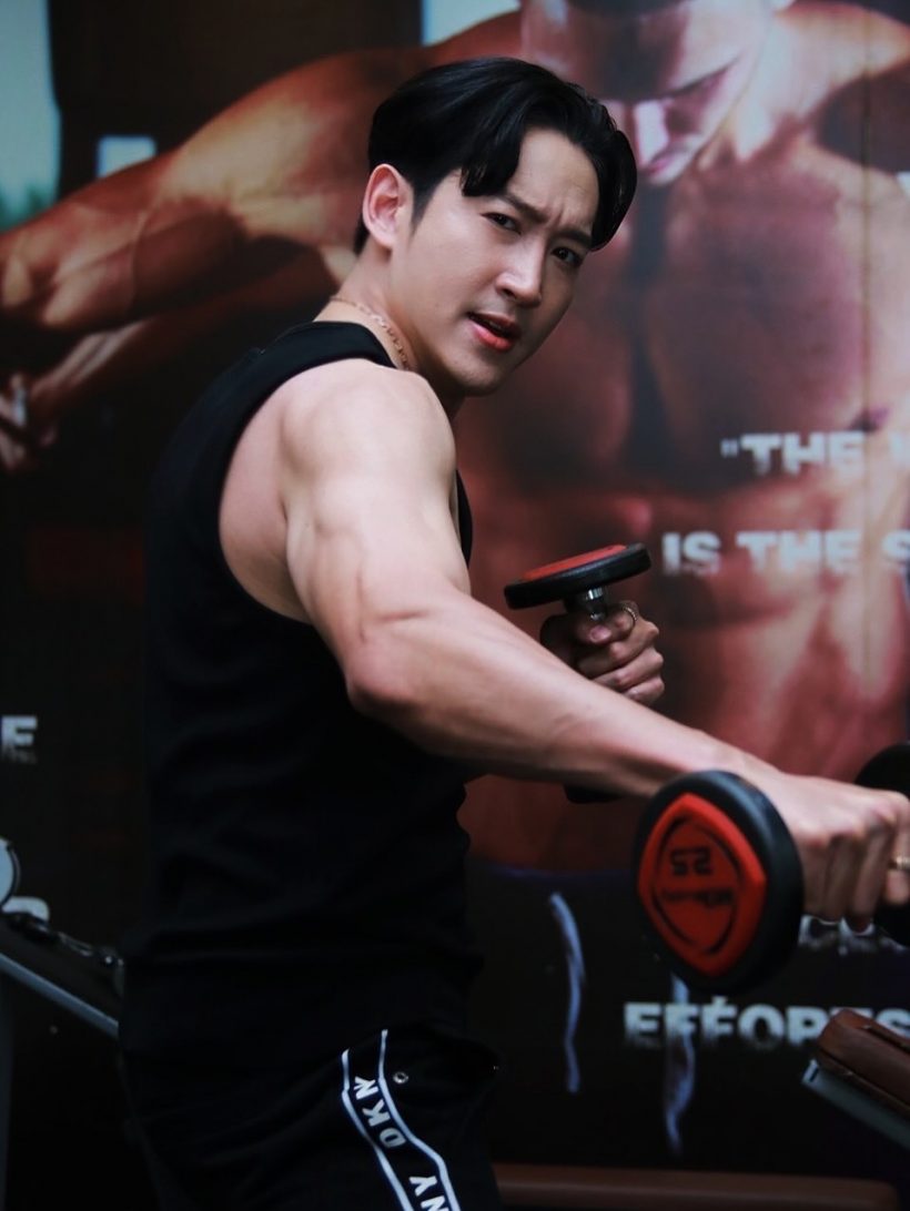 นักแสดงหนุ่มดัง ยอมรับตรงๆ อยู่ใกล้ LGBTQ แล้วหวั่นไหว!!