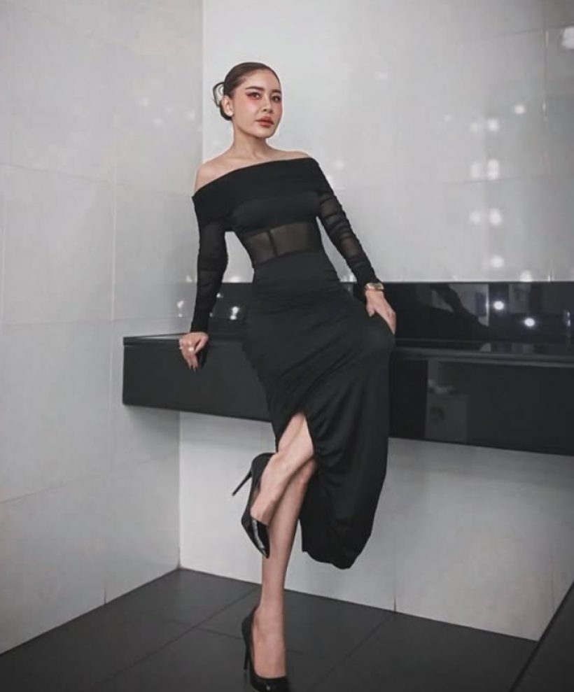 อึ้งทั้งวงการ! เธอคนนี้รวยจริง วางเงินสดกองใหญ่ ซื้อทองเก็บ