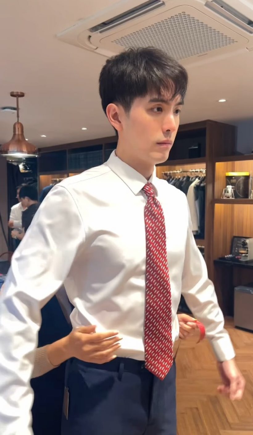 กรี๊ดทั้งห้องเรียน! ดาราหนุ่มดัง ผันตัวเป็นอาจารย์สอน ม.ดัง