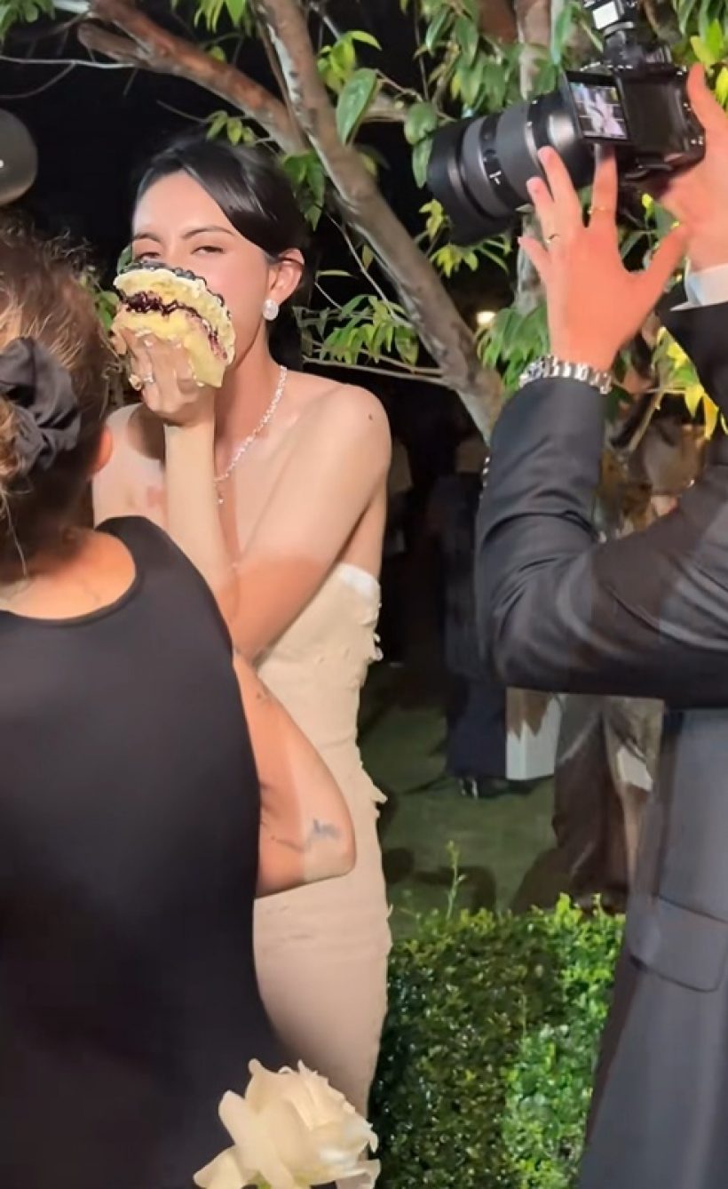 ชาวเน็ตอึ้ง! ใหม่ ดาวิกา ทำสิ่งที่เจ้าสาวคนอื่นไม่ทำ