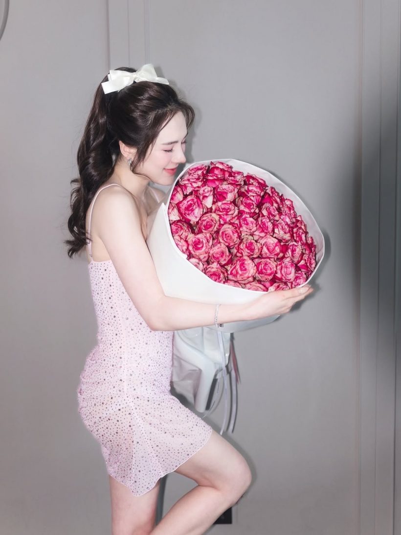 อกหักทั้งประเทศ นางเอกคนนี้มีคนคุยแล้ว เปิดตัวตอนแต่ง