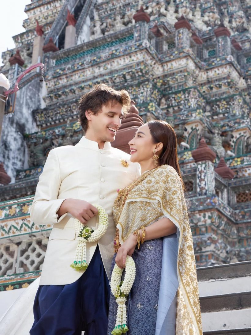 กรี๊ด! ลาล่า-ดาราฝรั่งแต่งชุดไทย สวยหล่อราวพรีเวดดิ้ง