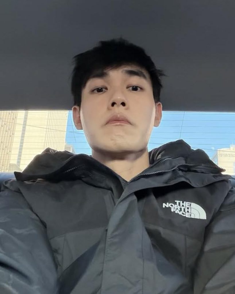 อุ๊ย?! หน่อง ธนา ป๊ะกับ ฟาง กลางสนามบิน ชาวเน็ตแห่ซูม...สายตาคู่นี้มันมีอะไร!