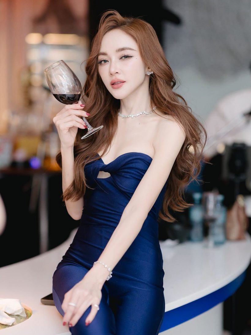 หัวใจสีชมพู? ส่องหนุ่มปริศนาที่ เป้ย ปานวาด เรียกเต็มปากที่รัก