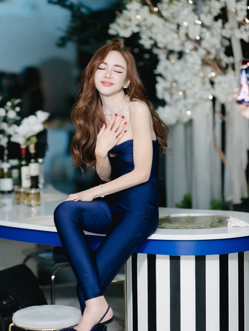 หัวใจสีชมพู? ส่องหนุ่มปริศนาที่ เป้ย ปานวาด เรียกเต็มปากที่รัก