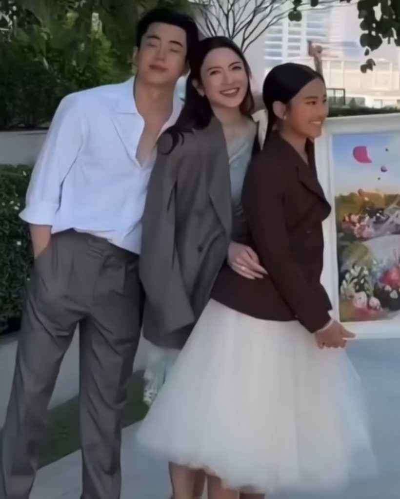 เกินปุยมุ้ย! ท่านั่งคนมีแฟน นนกุลโอบแอฟเบาๆ แต่หวานตะโกน