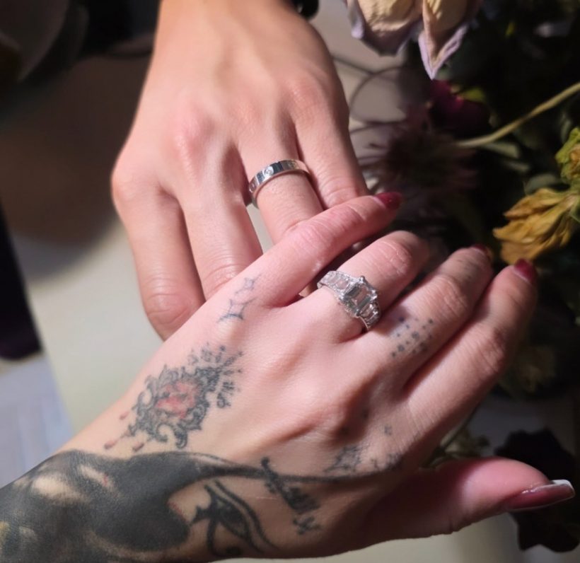 กรี๊ด! เบสท์ คำสิงห์ โผล่ยินดี นักร้องสาวคนนี้ จะแต่งงานแล้ว?