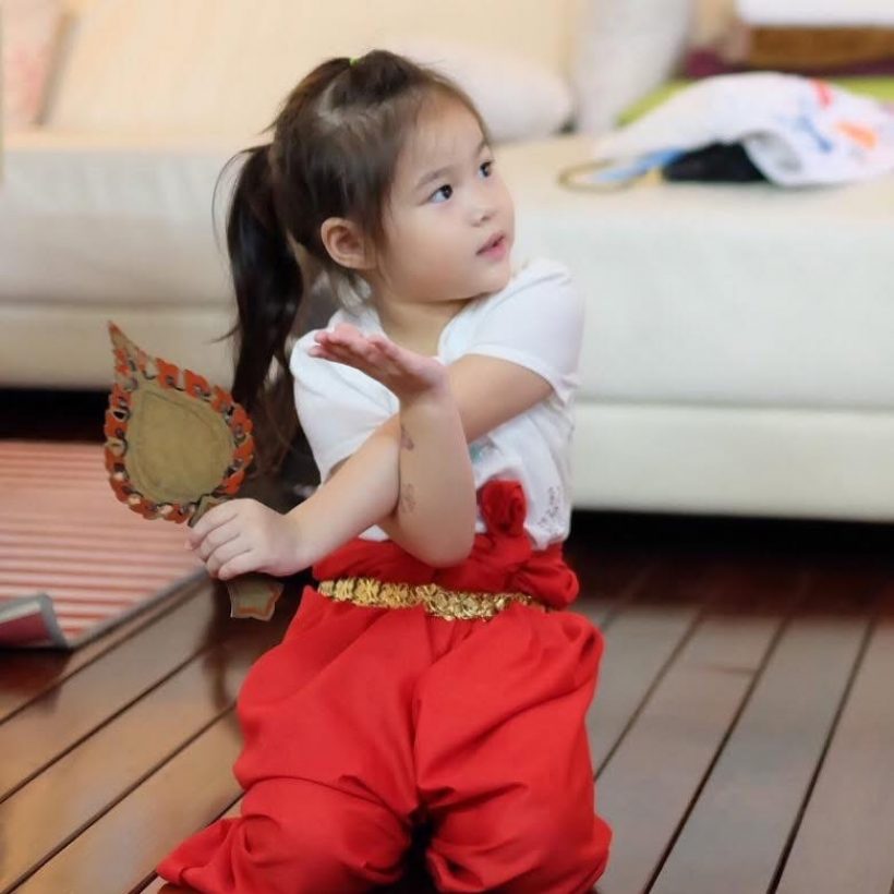 น้องณิริน ย้อนภาพวัยเด็ก เเววตาซนๆน่าเอ็นดูมาก