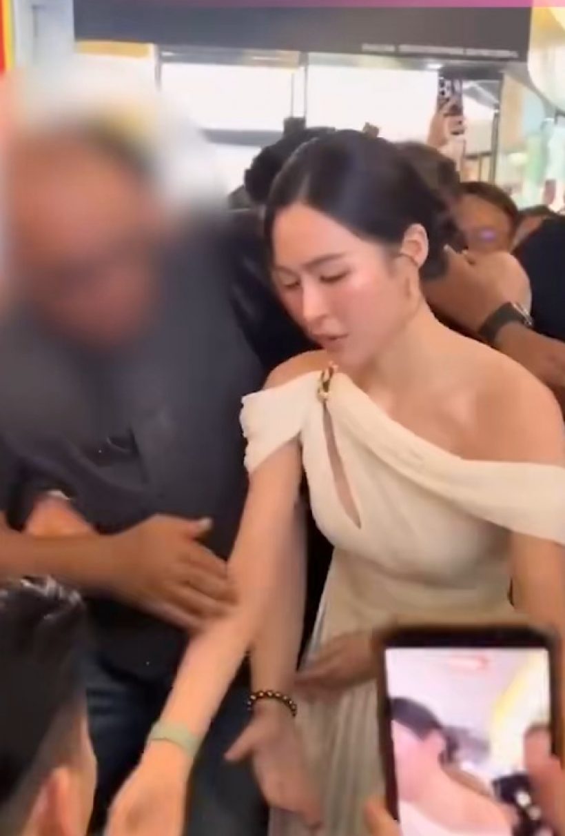 ช็อตนี้เดือด! การ์ดประชิดตัว หลิงหลิง จนแฟนคลับไม่โอเค