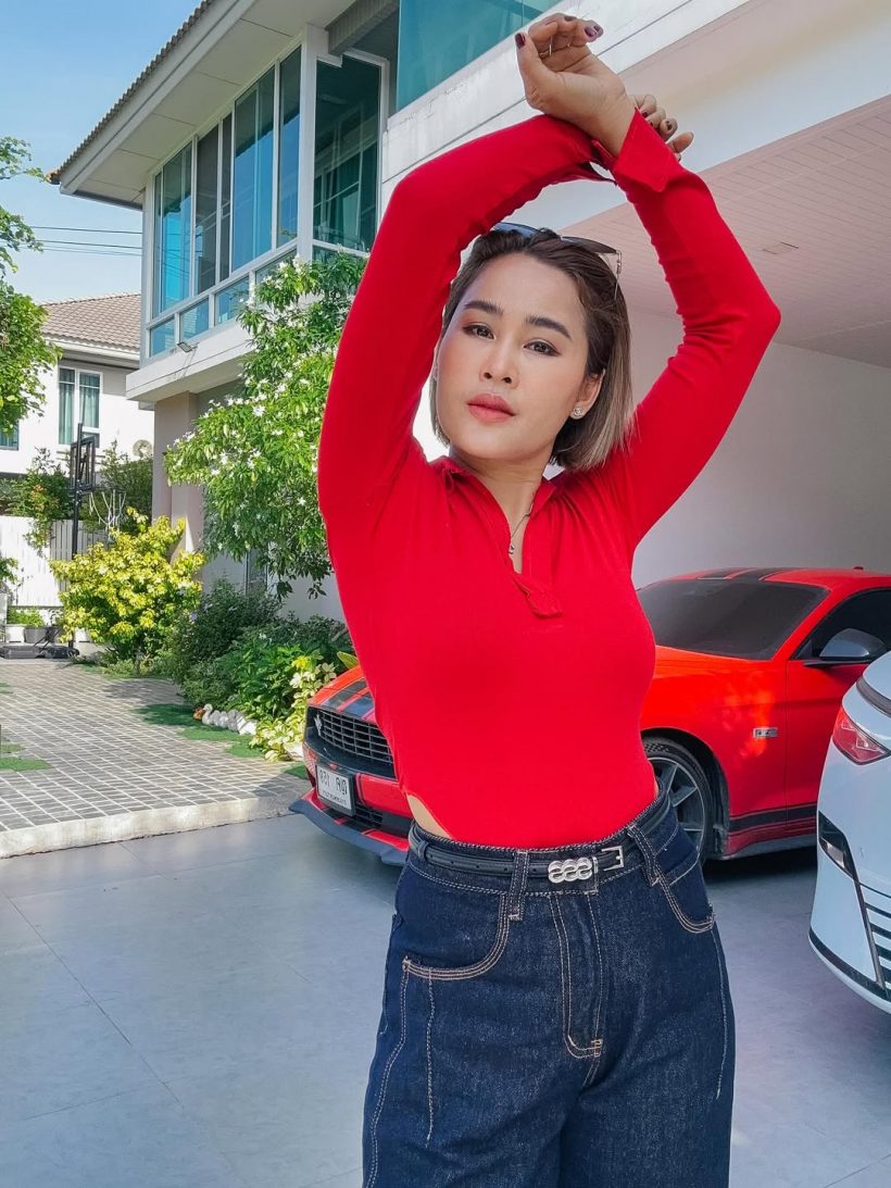 งานเข้าเต็มๆ! ชาวเน็ตวิจารณ์ดาราสาว ไม่ปลื้มเพราะลืมตัว