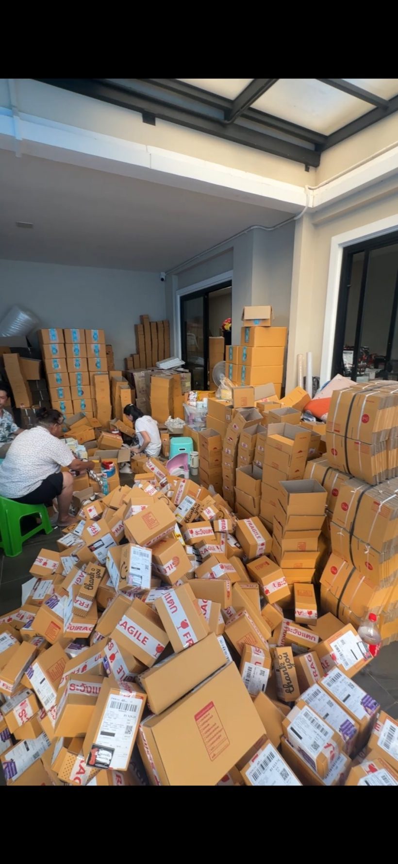 ส่องชีวิต สาวสวยชื่อดัง หลังถูกมองเลี้ยงลูกติดหรูเกินไป