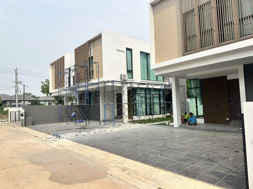 ส่องชีวิต สาวสวยชื่อดัง หลังถูกมองเลี้ยงลูกติดหรูเกินไป