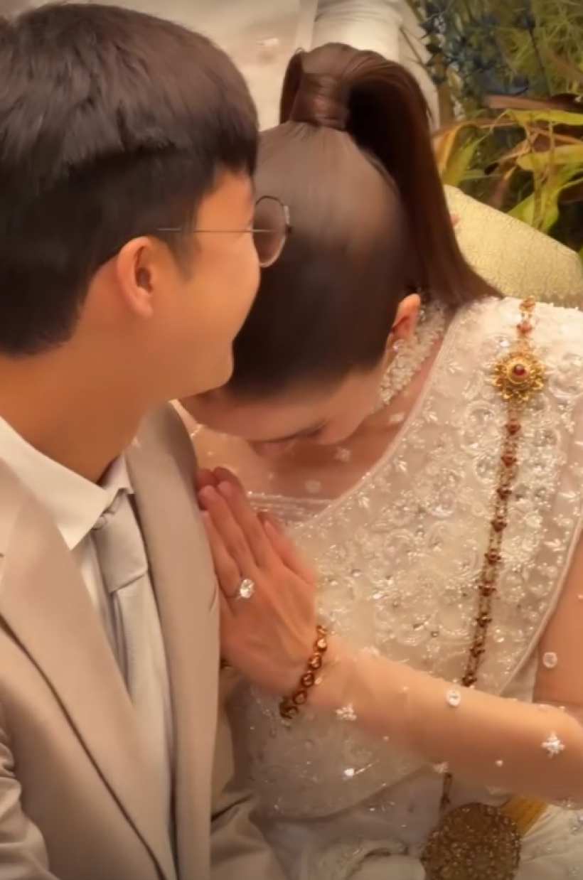 นางเอกดังจูงมือลูกชาย เนวิน แต่งชื่นมื่น แขกระดับบิ๊กร่วมยินดีคับคั่ง